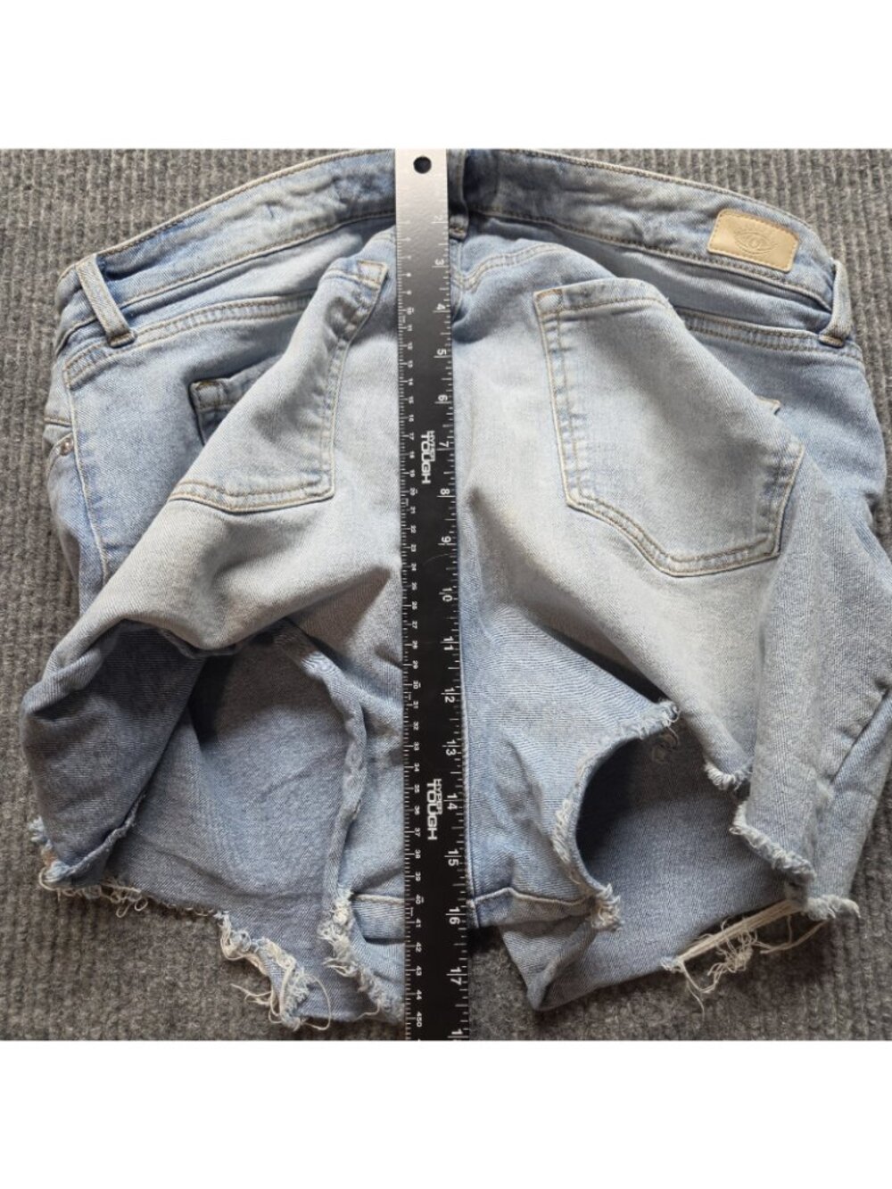 SOFIA Vergara Jeans Chi Short Denim Shorts Women's 16 Blue Cut-Off  Distressed - Picture 14 of 16